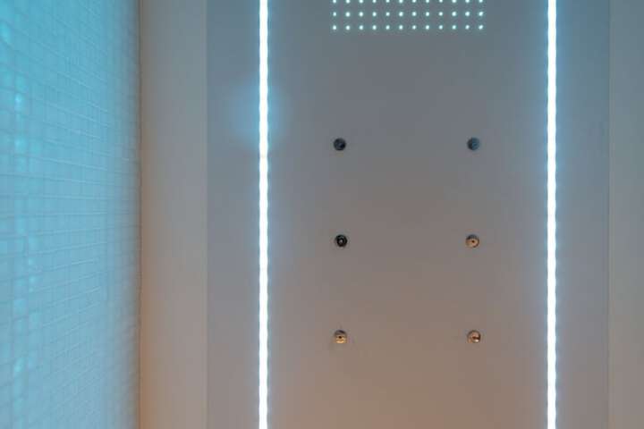 Room 53 of 87