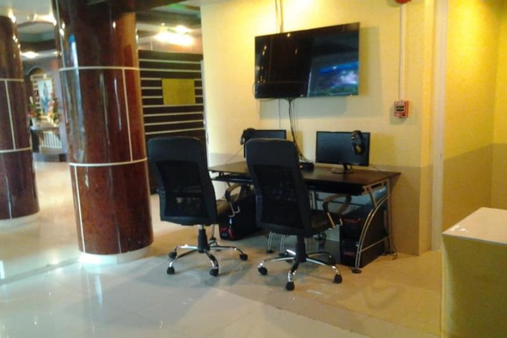 Business Center 14 of 16