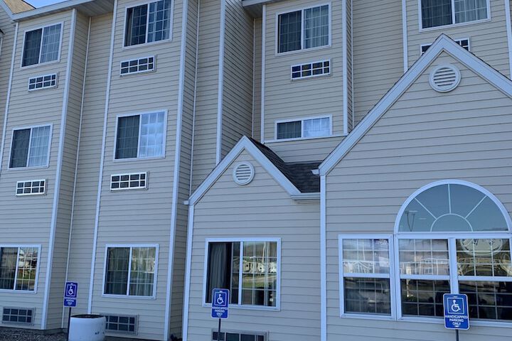 Property Grounds 25 of 25