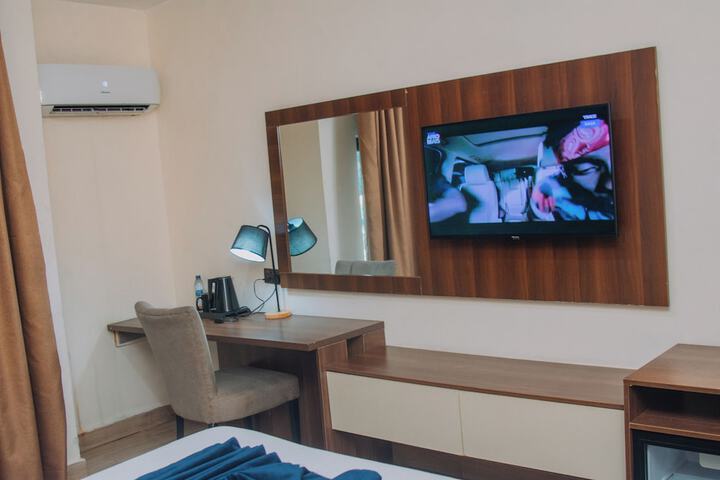 Room 11 of 51