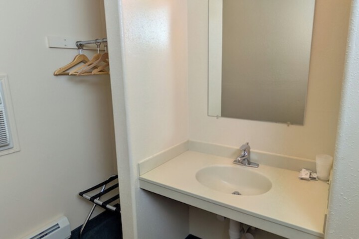 Room 54 of 84