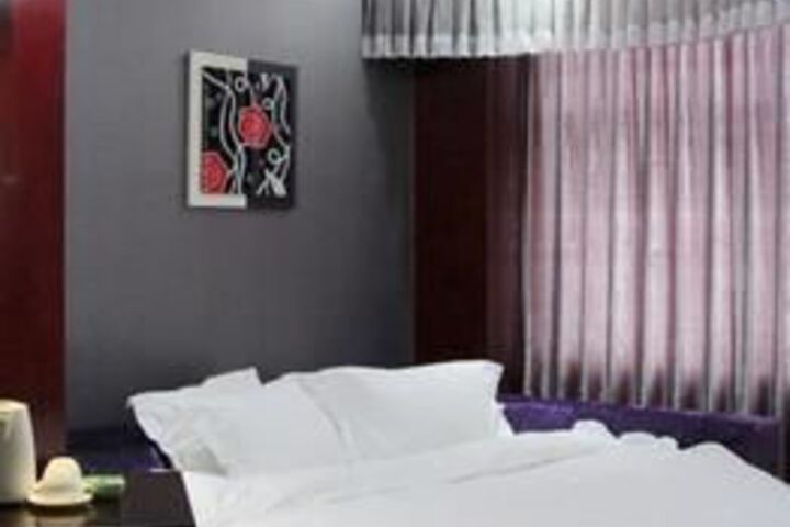 Room 10 of 52
