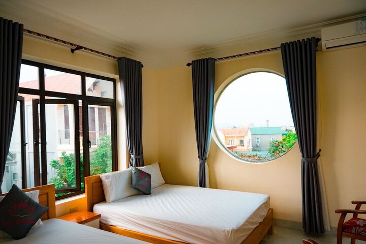 Room 11 of 26