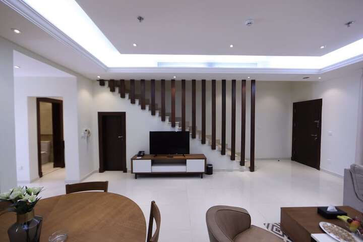 Room 12 of 34
