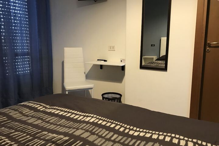 Room 14 of 32