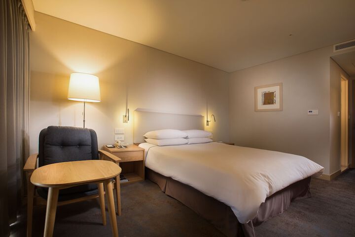 Room 15 of 124