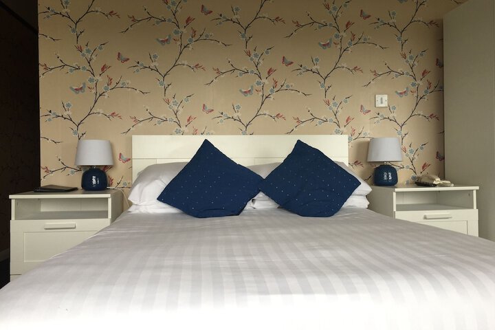 Room 16 of 132
