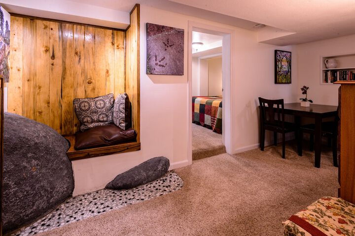 Room 3 of 156
