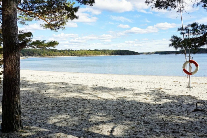Beach 9 of 14