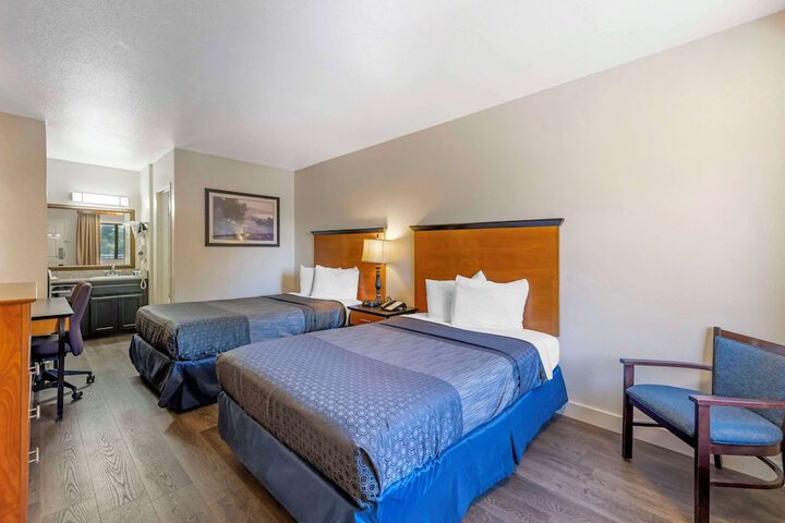 Double Accessible Queen Size Bed (1 of 5)