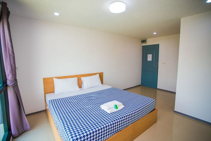 Room 11 of 43