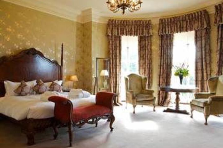 Room 5 of 28