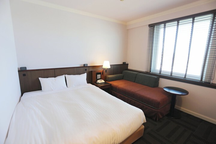 Room 22 of 42