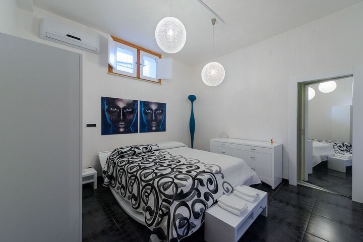 Room 18 of 23