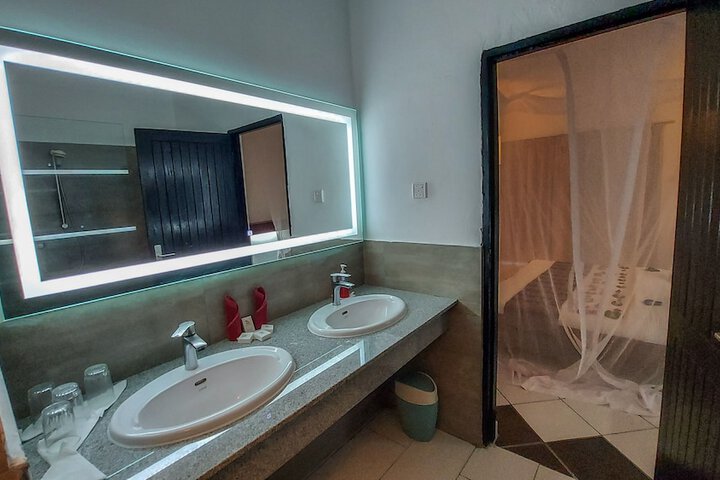 Room 18 of 46