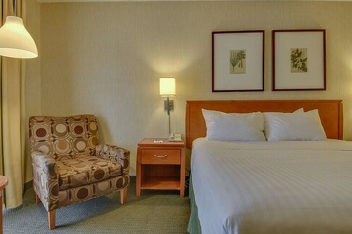 Room 9 of 31