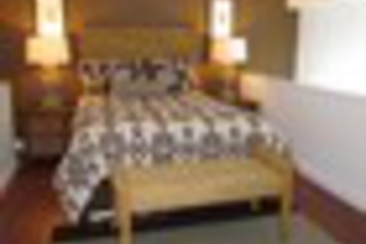 Room 8 of 237