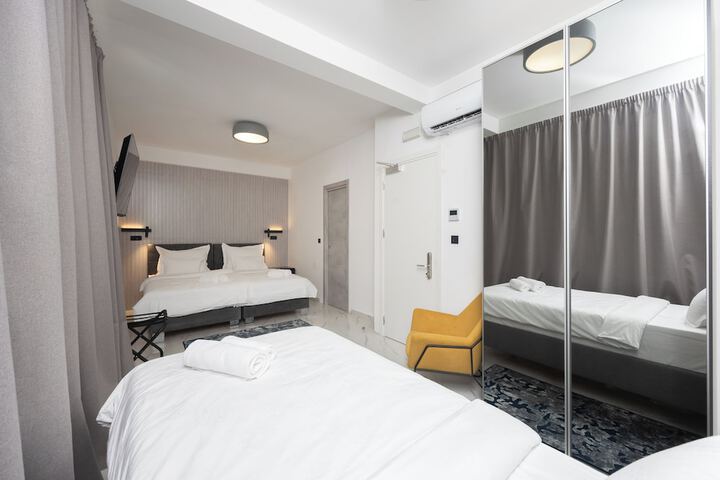 Room 55 of 169