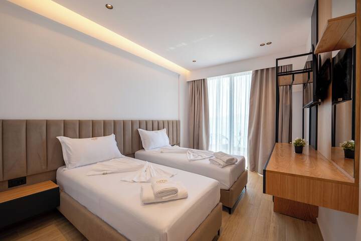 Room 34 of 69