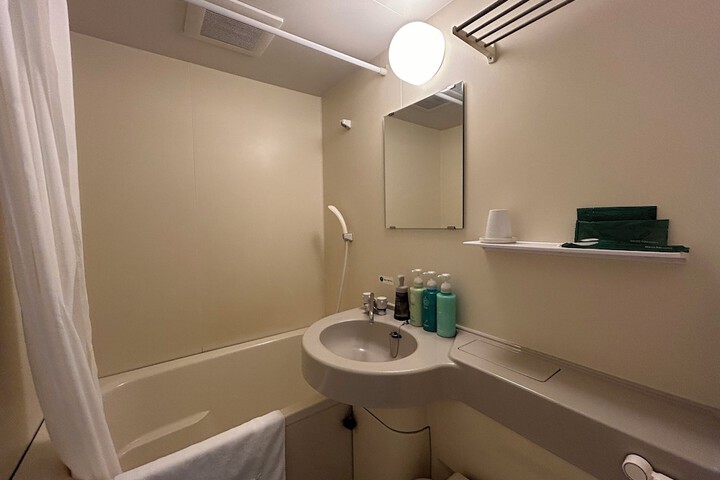 Room 11 of 21