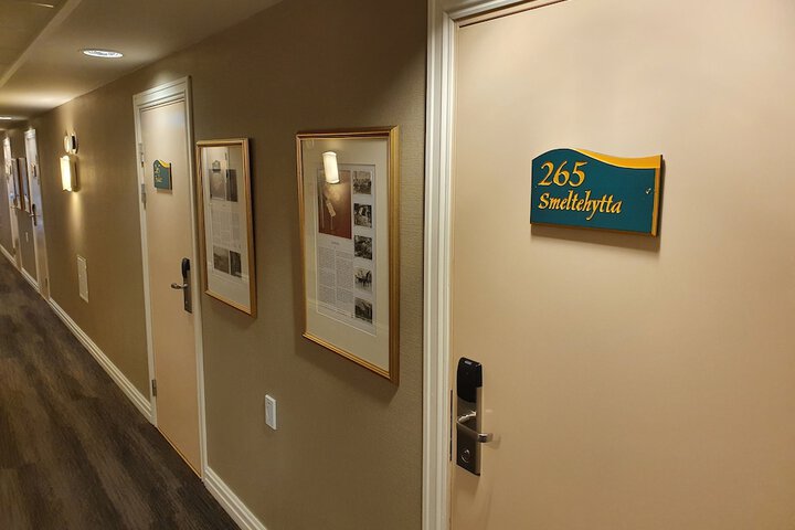 Ballroom/Hall 51 of 61