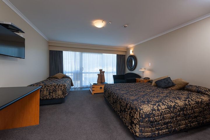 Room 7 of 37