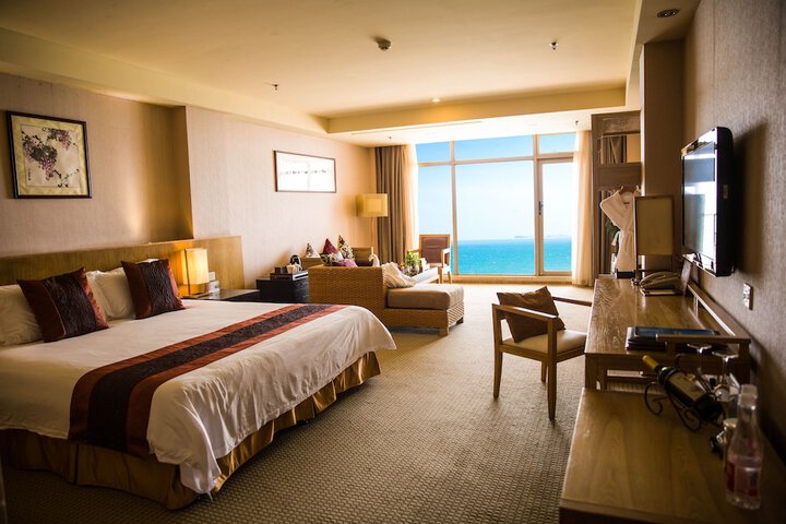 Room 18 of 40