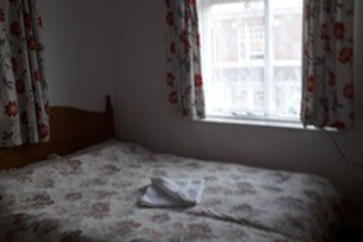 Room 4 of 20