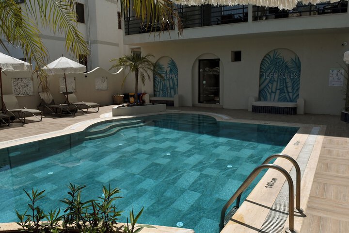 Pool 41 of 54