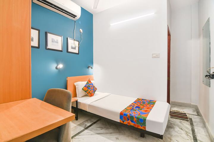 Room 17 of 34