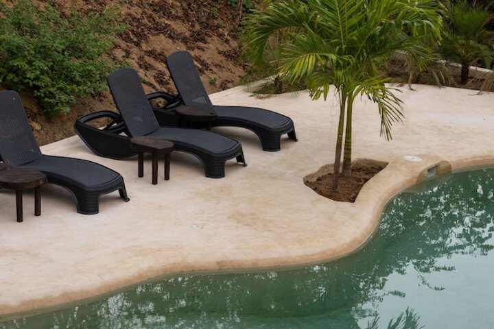 Pool 20 of 41