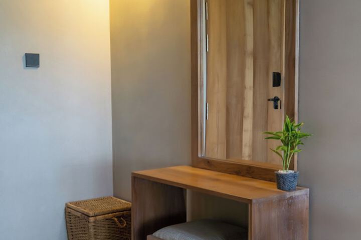 Room 90 of 222