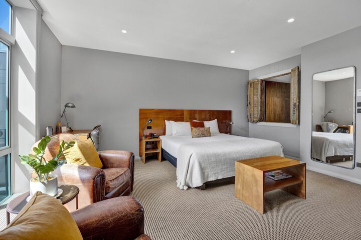 Room 42 of 117