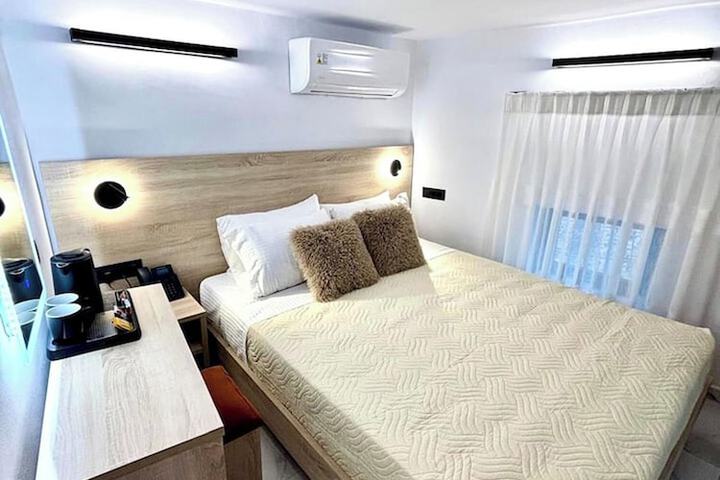 Room 5 of 36