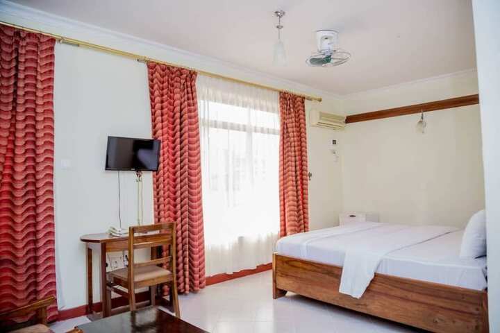 Room 18 of 54