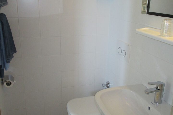 Room 30 of 63