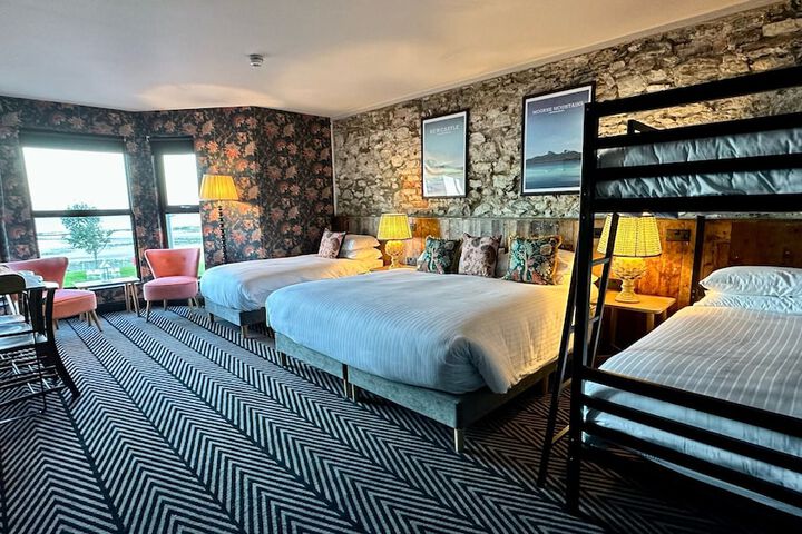 Room 13 of 26