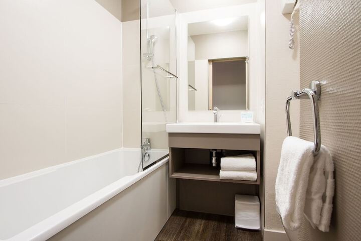 Clean Restrooms