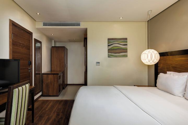 Room 11 of 42