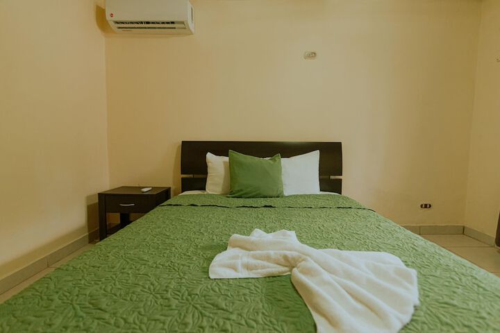 Room 8 of 19