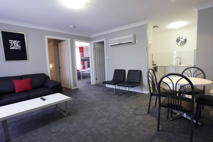 Room 5 of 74