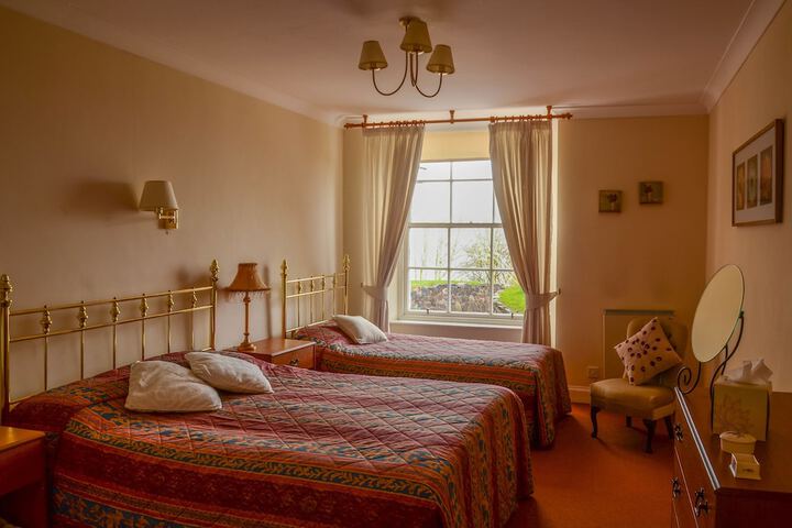 Room 3 of 17