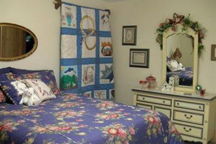 Room 6 of 28