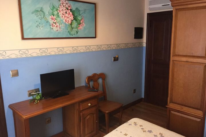 Room 27 of 39