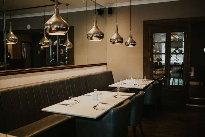 Dining 34 of 40