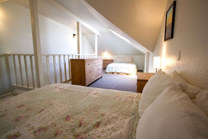 Room 10 of 25