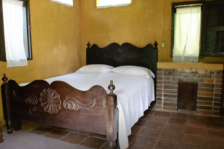 Room 8 of 8