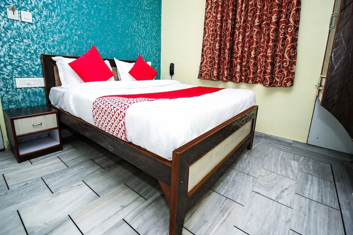 Room 2 of 12