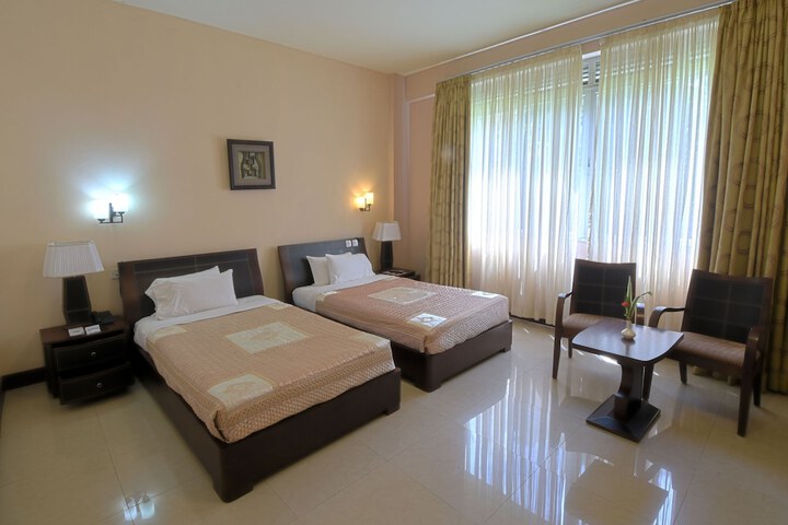 Room 3 of 34
