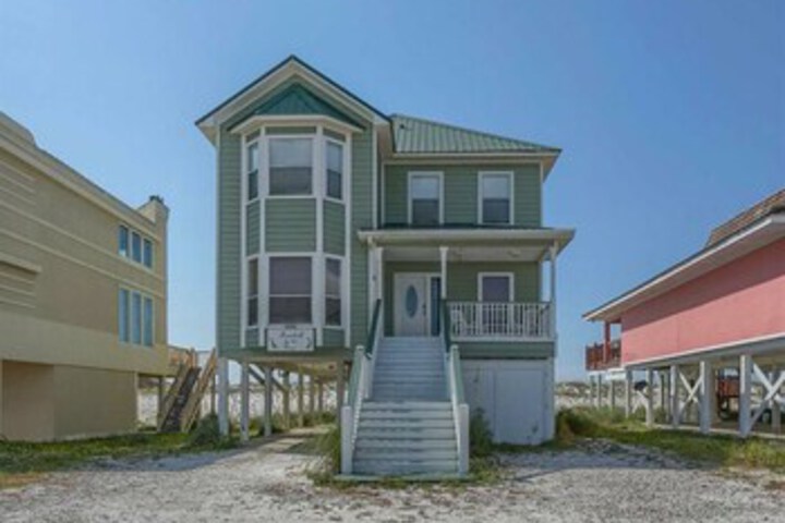 Fernhill by The Sea by Meyer Vacation Rentals in Gulf Shores, AL